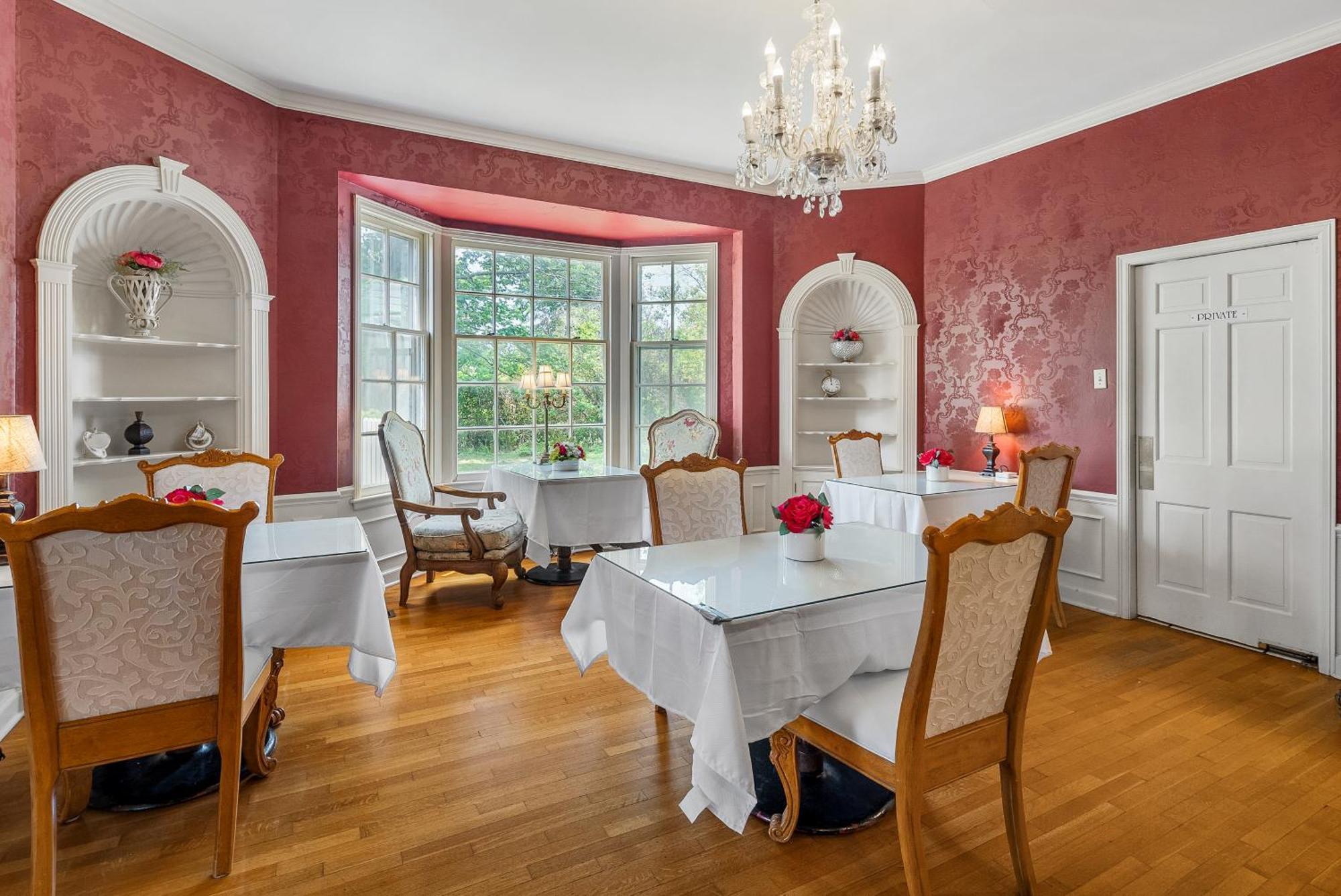 Beland Mansion-royal Crown Suite! Holiday home